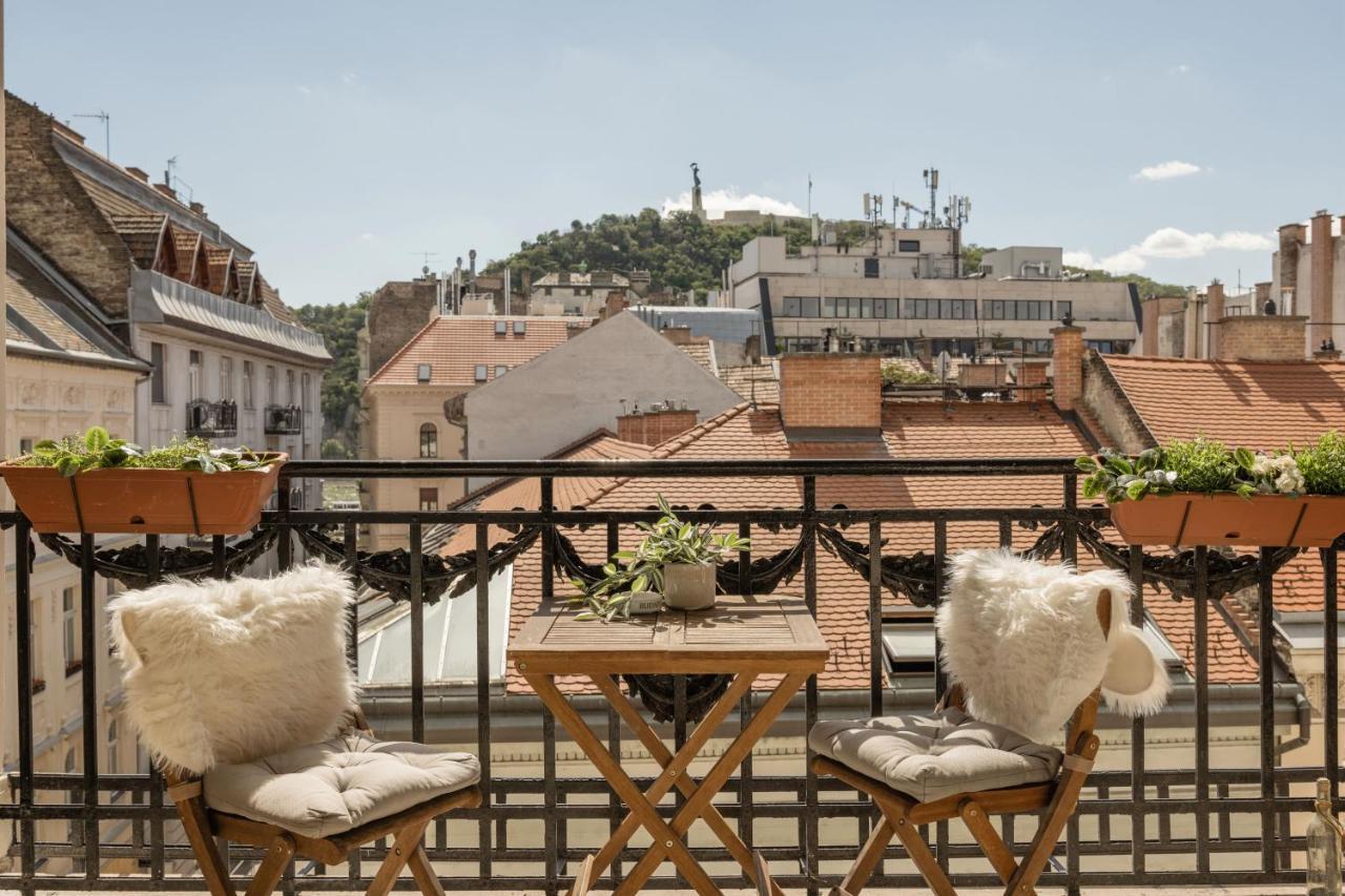 Skyline Serenity Retreat @vaci Famous Street *